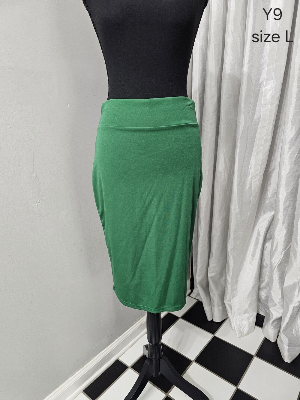 Women's Green Knit Pencil Skirt